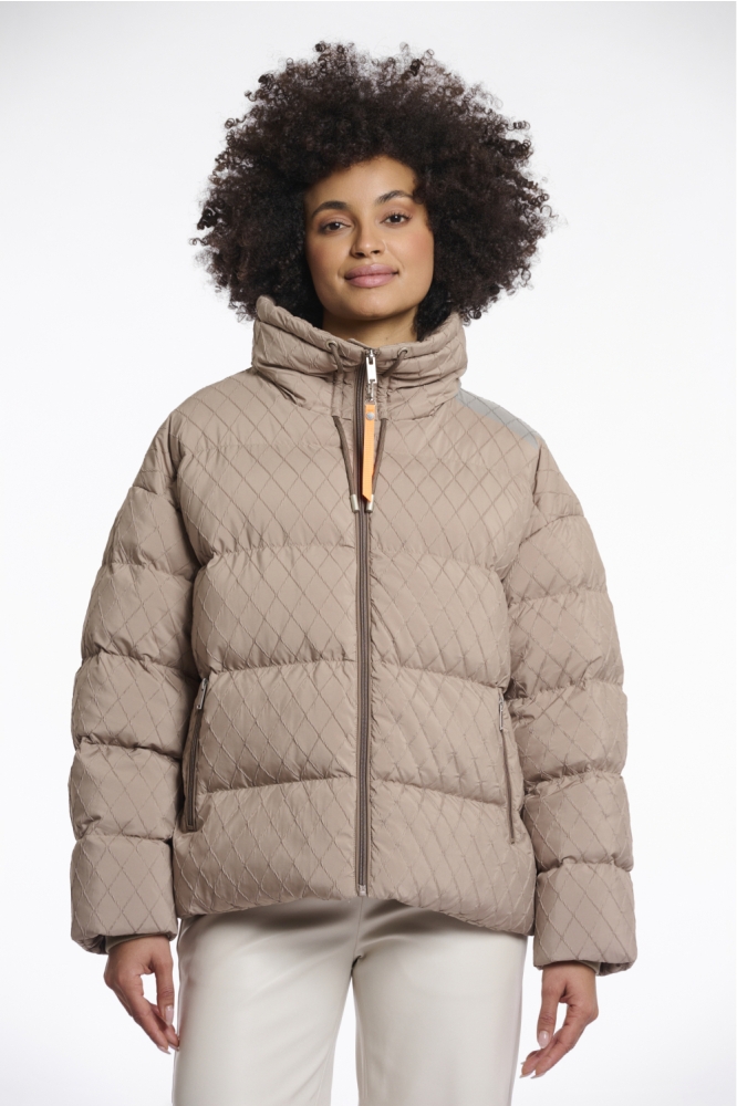 Rino & Pelle camel dames jas | Model vooraanzicht