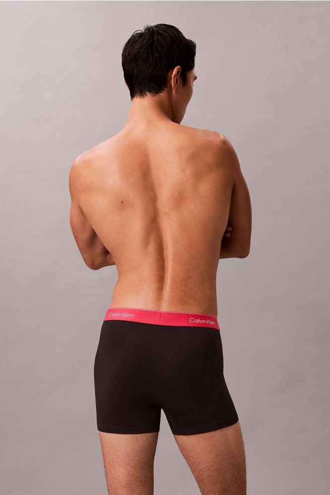 Calvin Klein zwarte heren ondergoed | Model achteraanzicht