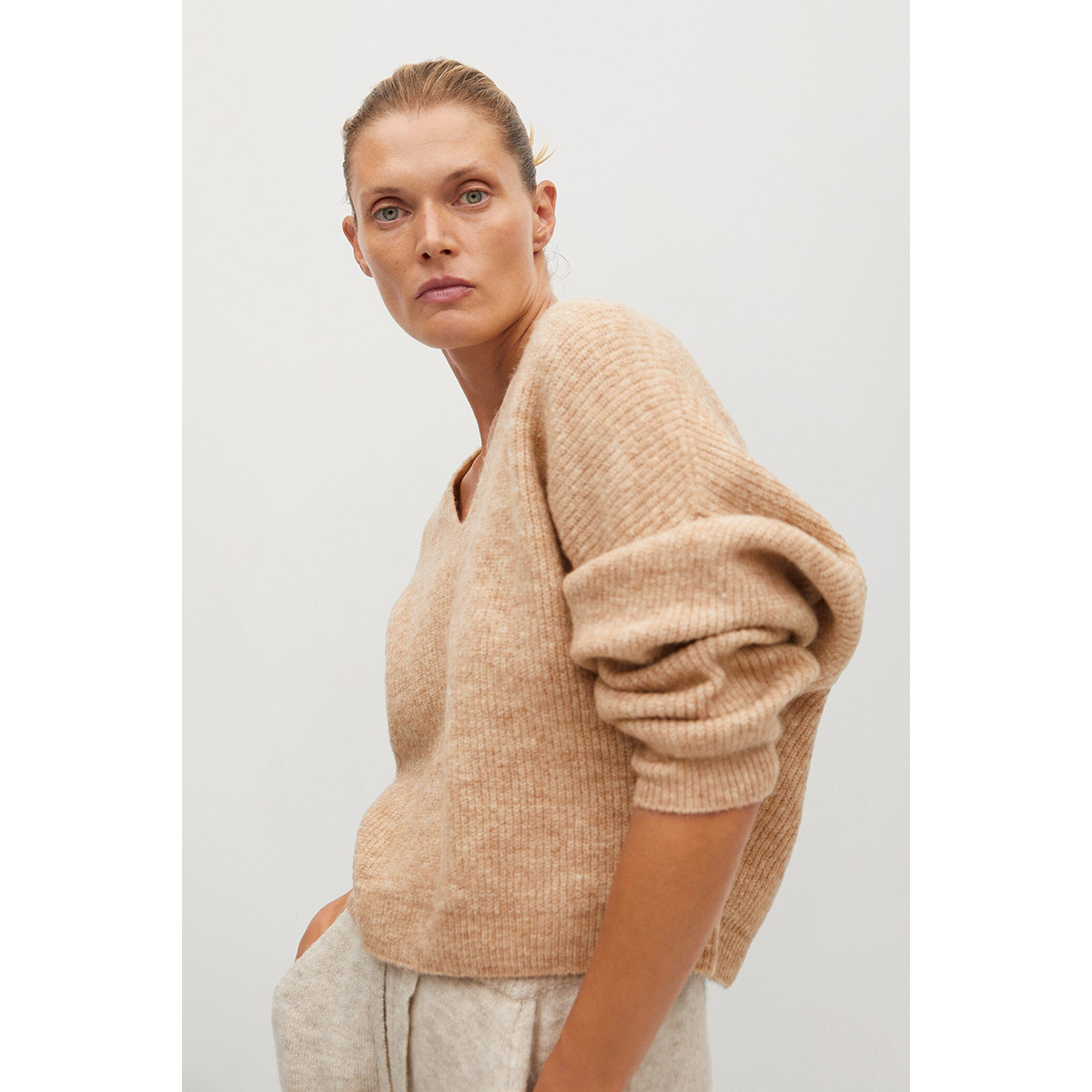 ajour trui 77007652 mango trui 06 Mango ajour trui beige | wehkamp