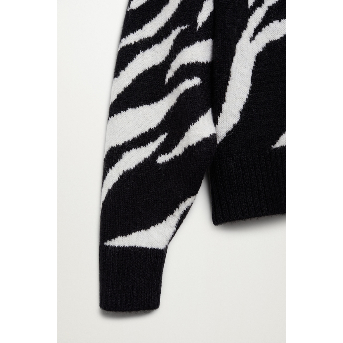 trui met zebraprint 77005952 mango trui 99 trui met zebraprint 77005952 mango trui 99