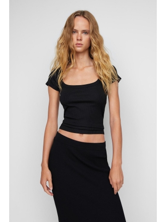 Mango T-shirt T SHIRT MET DIEP UITGESNEDEN HALS 57084037 99