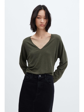 Mango T-shirt T SHIRT MET LANGE MOUWEN EN V HALS 57025956 37