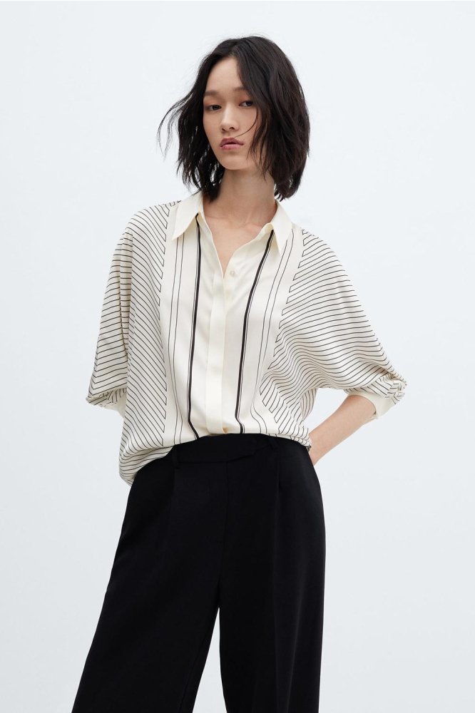 SATIJNEN BLOUSE MET GEOMETRISCHE PRINT 57025791 02