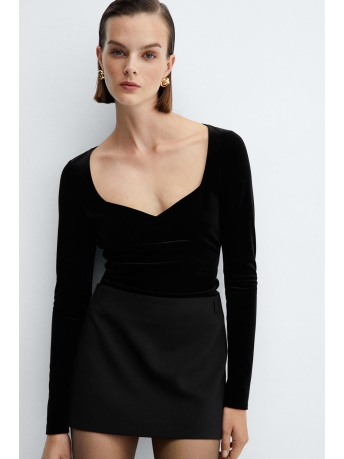 Mango T-shirt FLUWELEN T SHIRT MET DIEP DECOLLETE 57009118 99