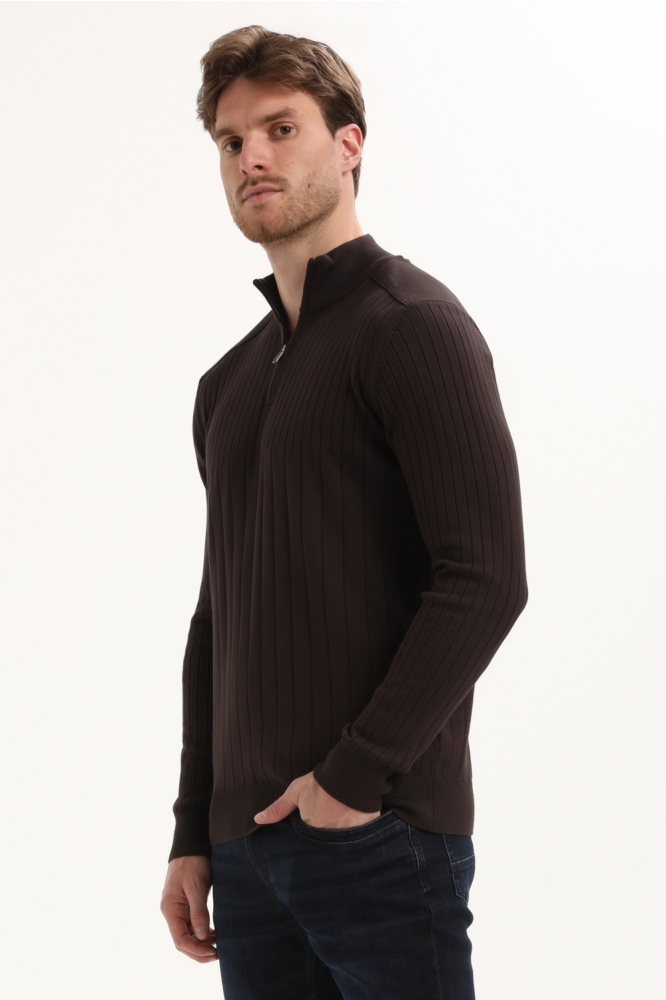 Gabbiano bruine heren trui | Model zijaanzicht